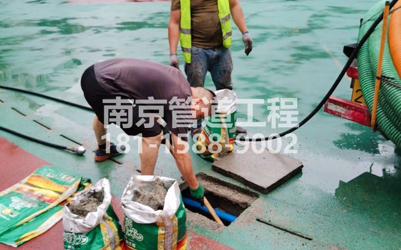 218赛虹桥管道清淤